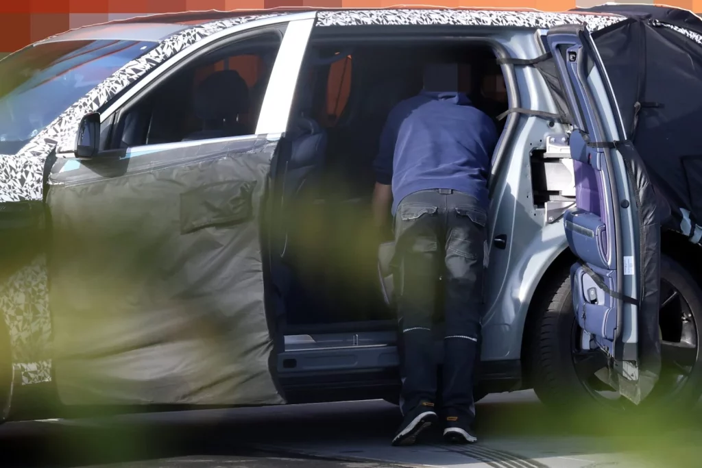 El Genesis GV90 desvela su mayor secreto 23 Motor16 Genesis GV90 EV puertas traseras 23 Motor16