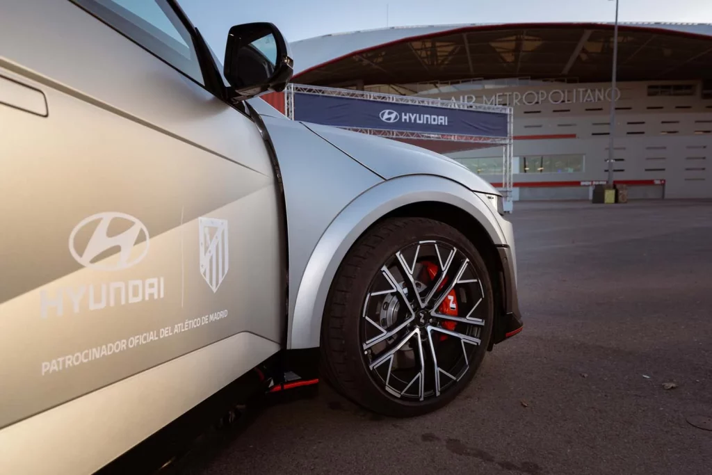 HYUNDAI IONIQ 5 N ATLETICO DE MADRID19 Motor16