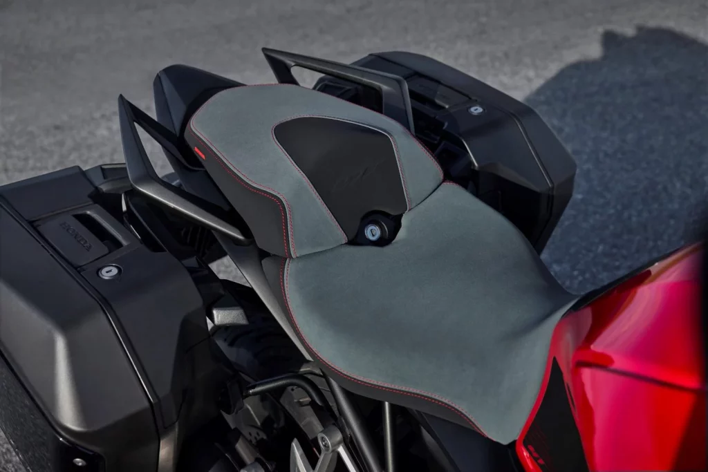 Honda CB1000GT 2026 13 Motor16