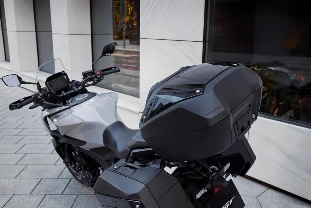 Honda CB1000GT 2026 42 Motor16