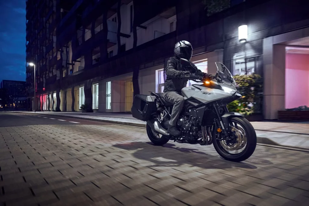 Honda CB1000GT 2026 44 Motor16