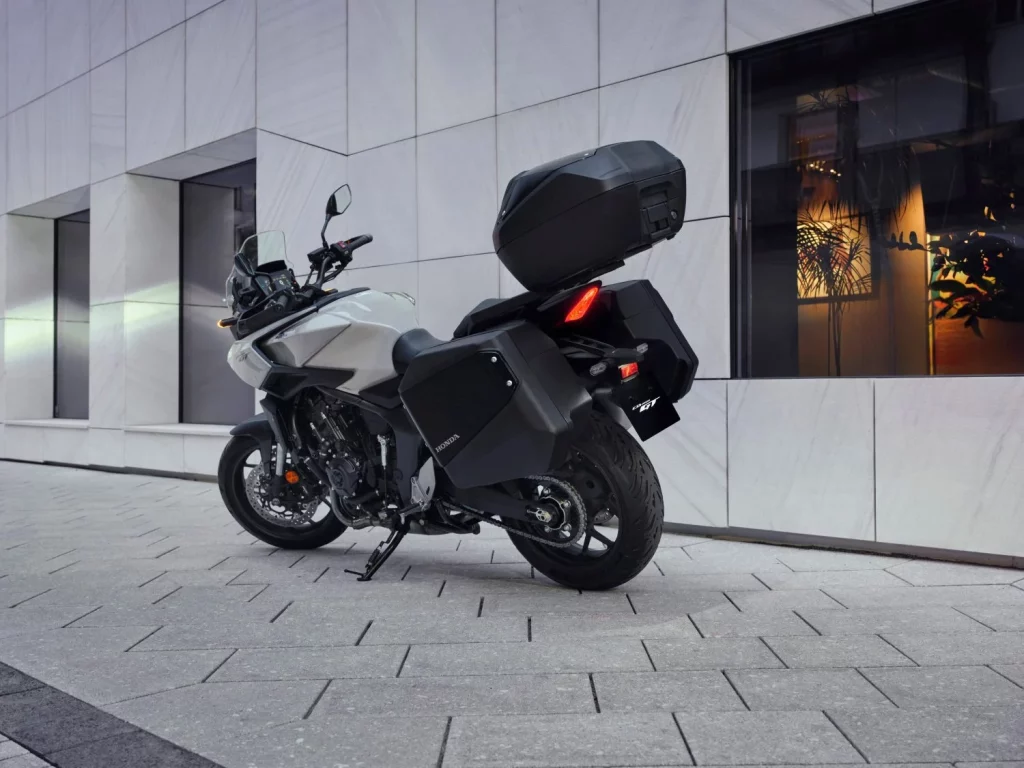 Honda CB1000GT 2026 56 Motor16