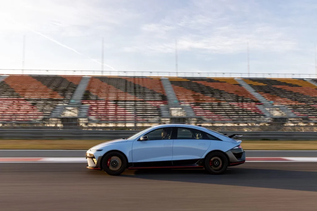 Hyundai IONIQ 6 N Performance Blue Pearl Dynamic 19 Motor16