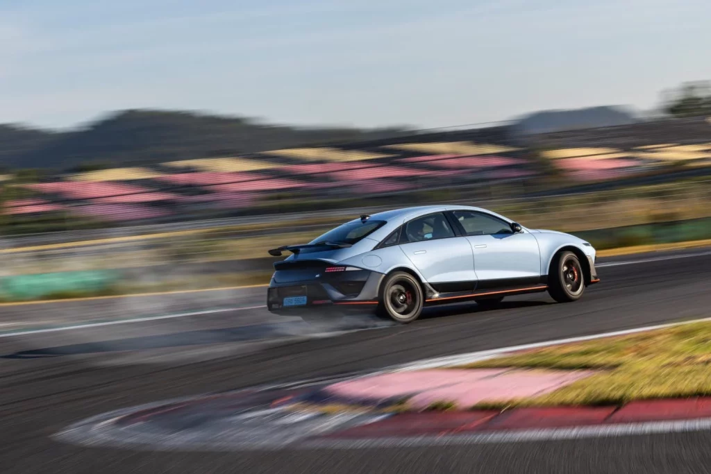 Hyundai IONIQ 6 N Performance Blue Pearl-Dynamic-42