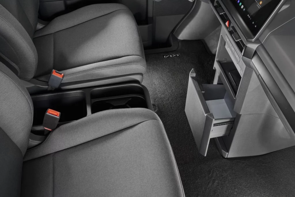 Primera prueba del Kia PV5: Un regreso por todo lo alto 13 Motor16 Kia PV5 Cargo al volante 13 Motor16