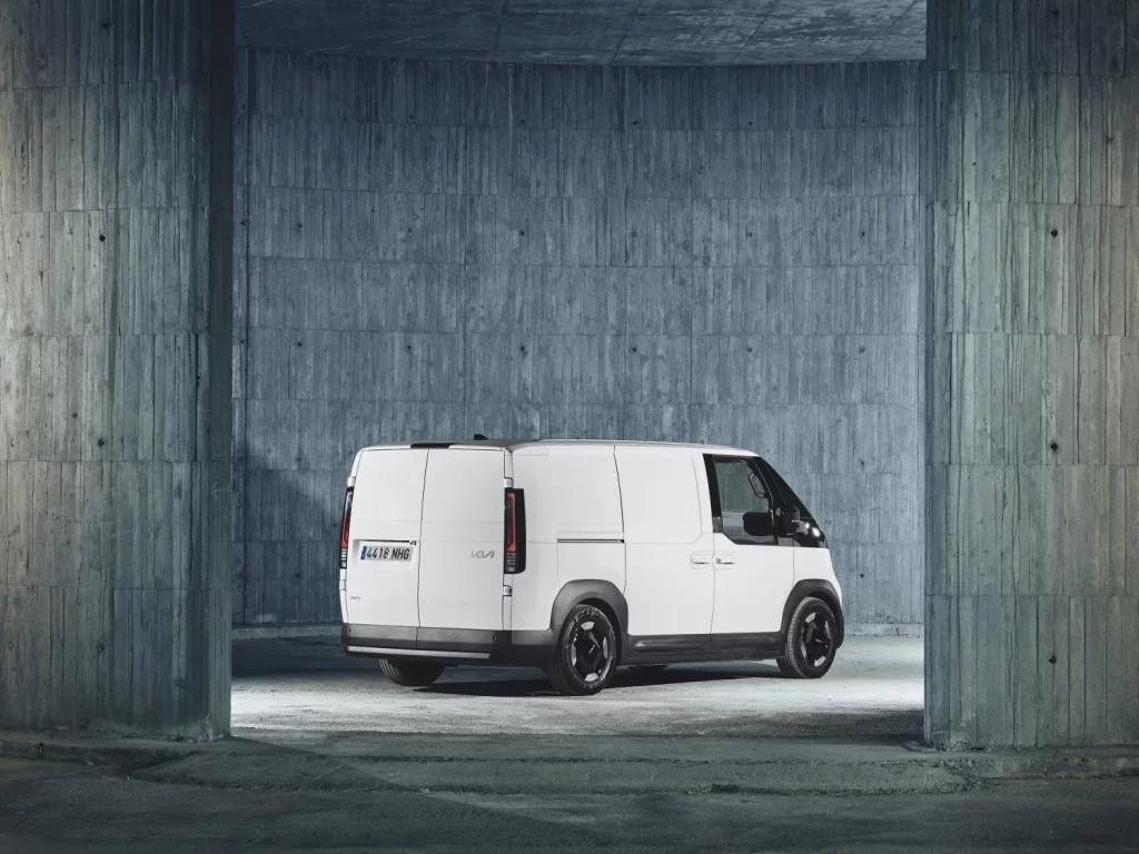 Primera prueba del Kia PV5: Un regreso por todo lo alto 1 Motor16 Kia PV5 Cargo al volante (15)