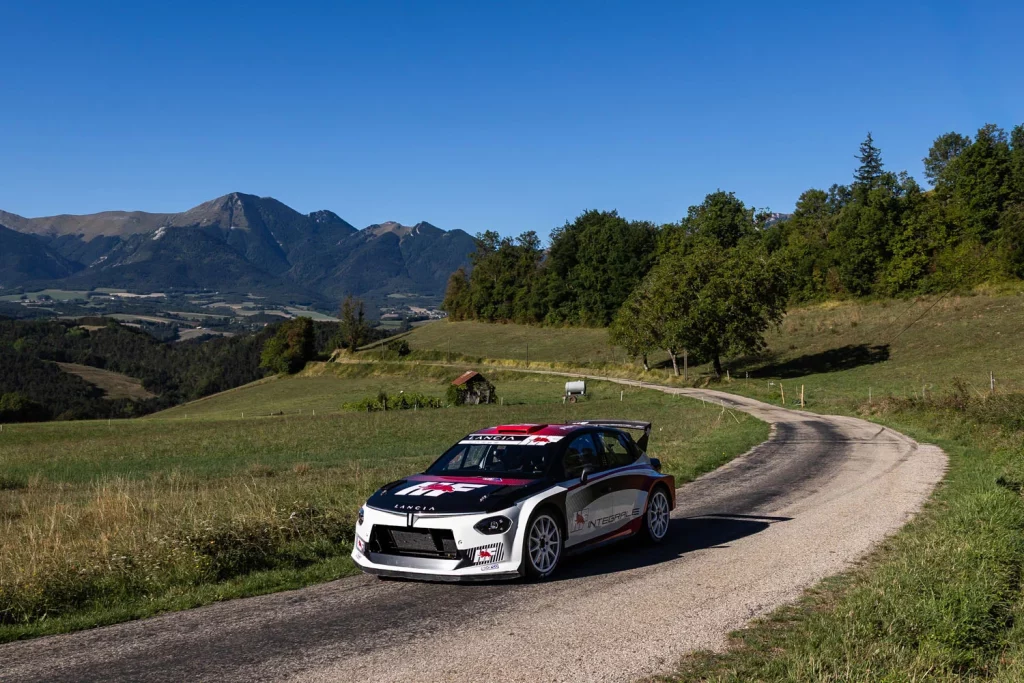 LANCIA YPSILON MUNDIAL DE RALLYS 14 Motor16