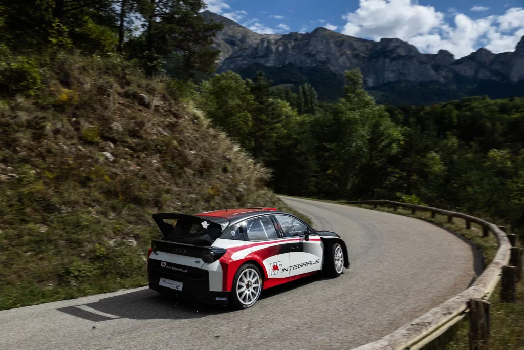 LANCIA YPSILON MUNDIAL DE RALLYS 4 Motor16