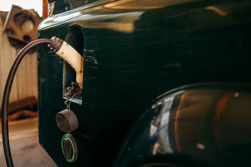 LAND ROVER DEFENDER ELECTRICOS KENIA ELECTROGENIC 6 Motor16