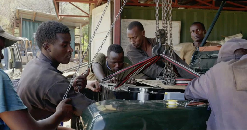 LAND ROVER DEFENDER ELECTRICOS KENIA ELECTROGENIC 6 1 Motor16