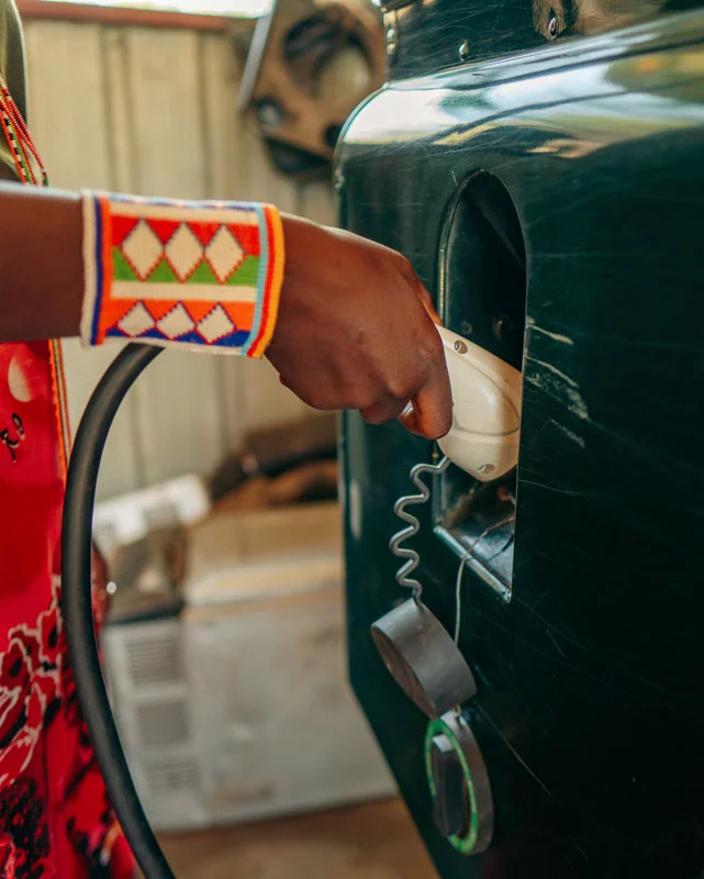 LAND ROVER DEFENDER ELECTRICOS KENIA ELECTROGENIC 9 Motor16