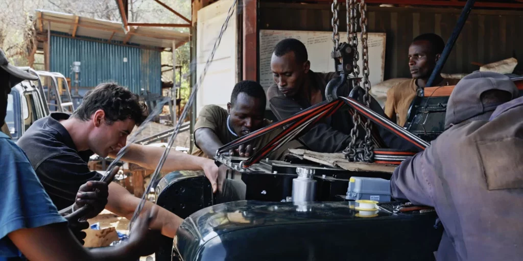 LAND ROVER DEFENDER ELECTRICOS KENIA ELECTROGENIC 9 1 Motor16