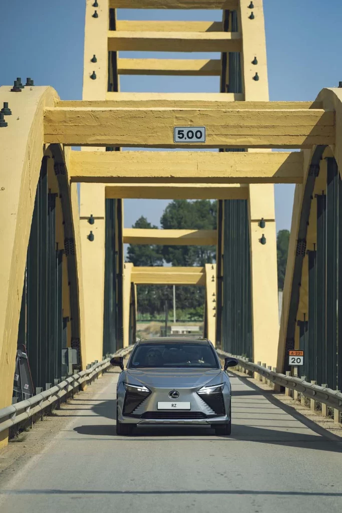 LEXUS RZ Hermanos Torres 10 Motor16