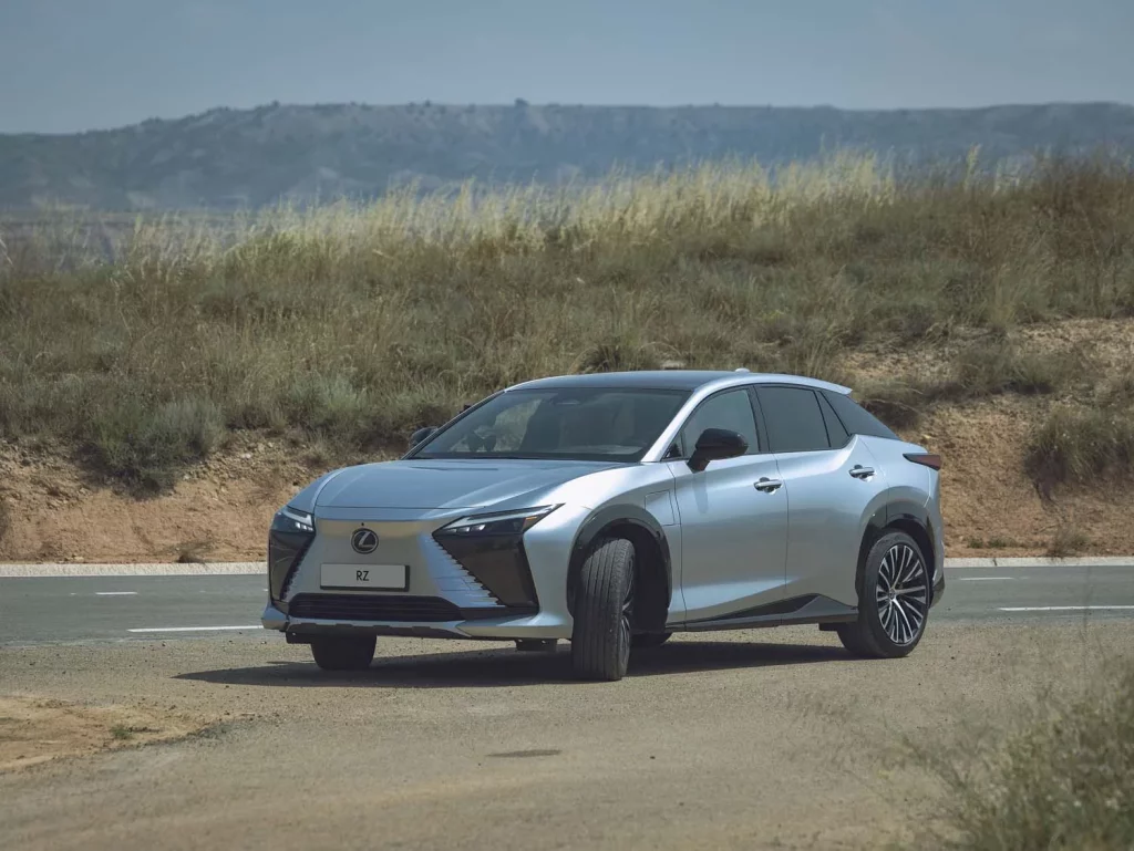 LEXUS RZ Hermanos Torres 5 Motor16