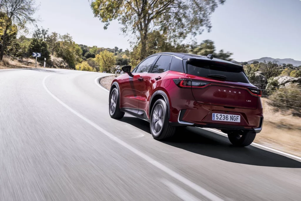 Lexus LBX 2026 10 Motor16