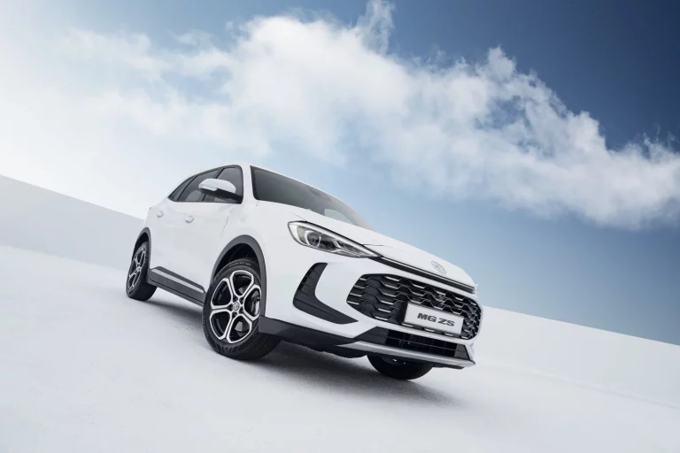 MG multiplica la potencia del ZS con un precio de escándalo: ¿cuándo llega a España?