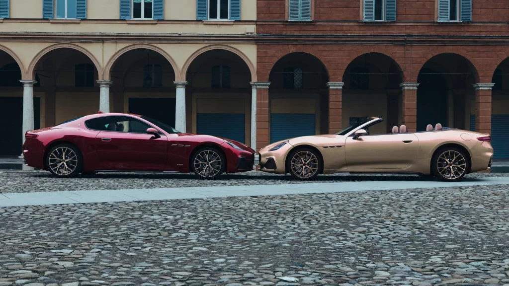 Maserati GranTurismo Rosso Velluto and GranCabrio Oro Lirico copy 2048x1152 1 Motor16