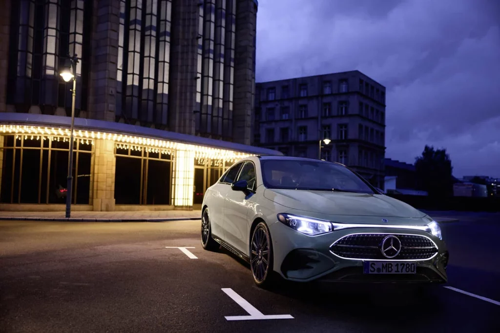 Mercedes-Benz CLA híbrido: equilibrio entre eficiencia, tecnología y emoción 3 Motor16 Mercedes Benz CLA Híbrido 4 Motor16