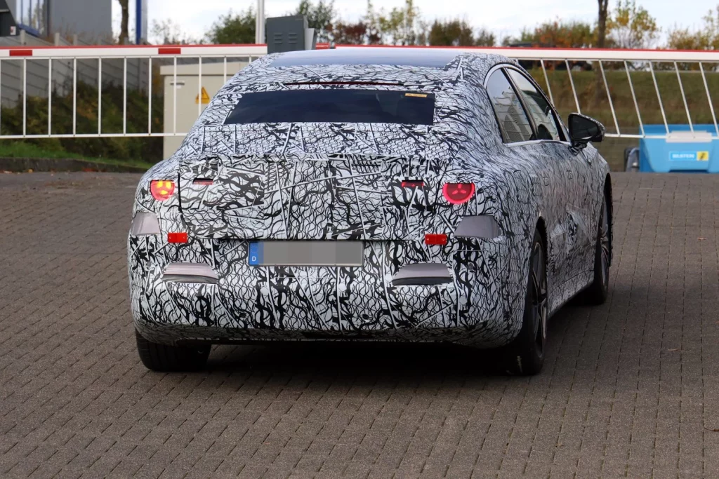 Mercedes Clase C electrico 2027 18 Motor16