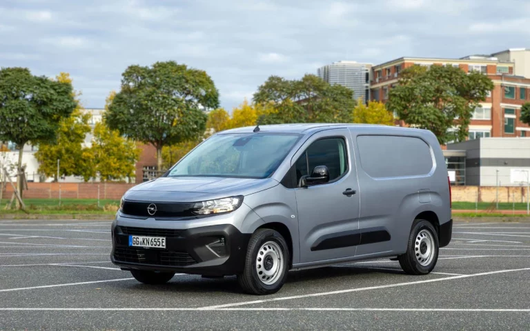 Opel Combo eléctrico y bott: la alianza que redefine la versatilidad en los comerciales compactos