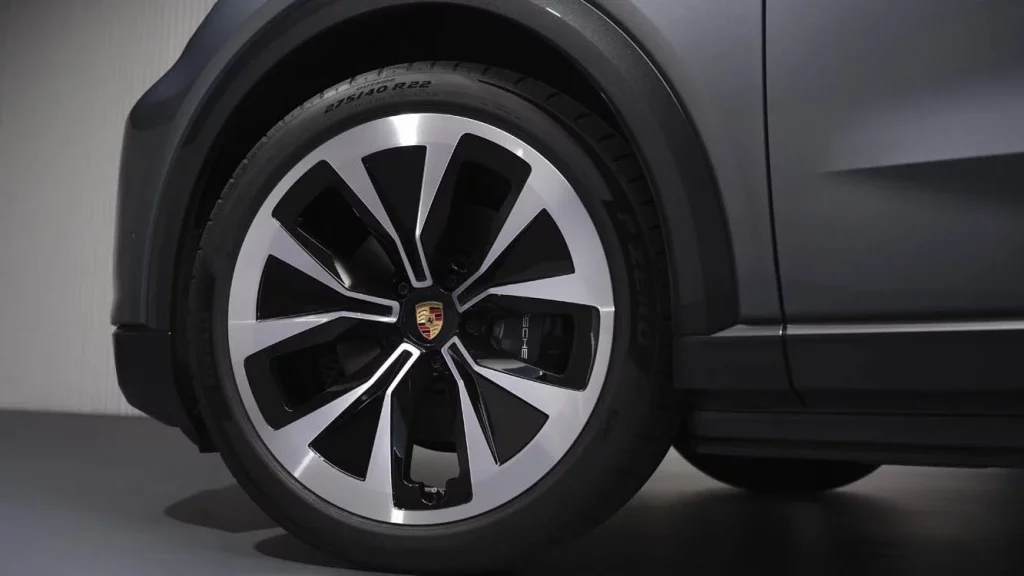 Porsche Cayenne electrico 43 Motor16