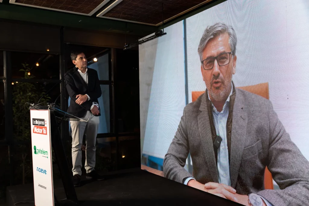 Premios Motor16 2025: el valor de la excelencia y la experiencia 12 Motor16 Premios Motor 16 Alberto de Aza BYD Motor16