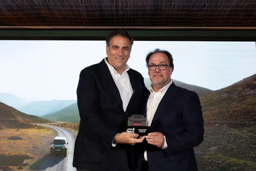 Premios Motor16 2025: el valor de la excelencia y la experiencia 21 Motor16 Premios Motor 16 Miguel Carsi Toyota. Javier Montoya Motor16 Motor16