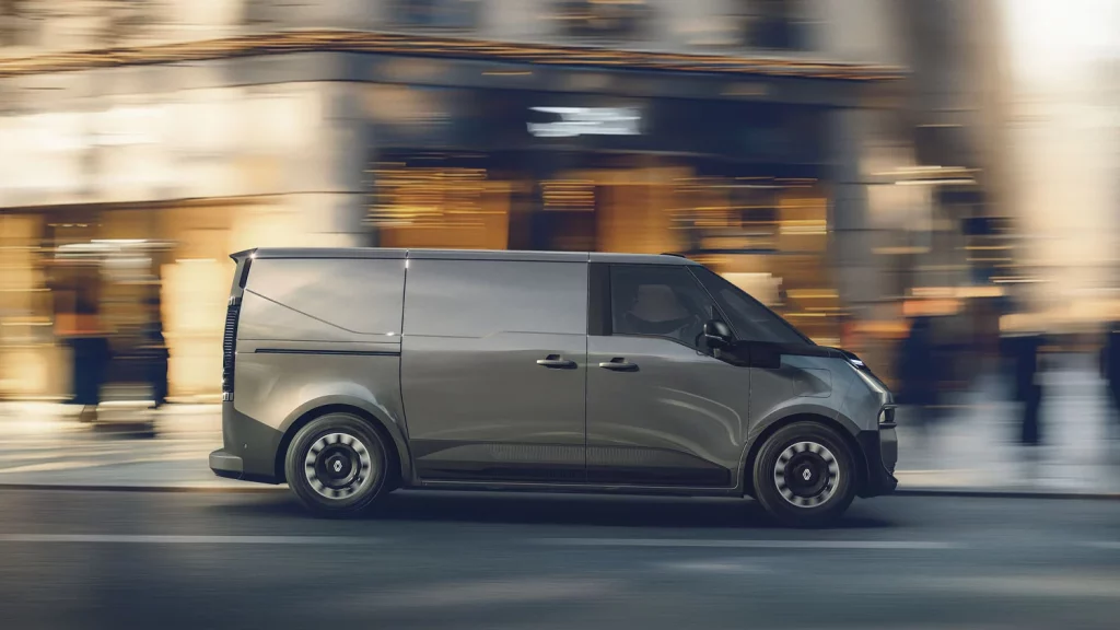 RENAULT TRAFIC FURGONETA E TECH 4 Motor16