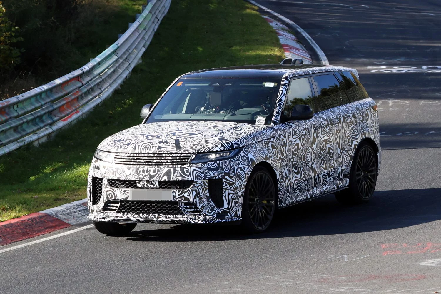 El Range Rover Sport SV 2026 Se Pasa Por N rburgring El Range Rover Sport SV 2026 Se Pasa Por N rburgring