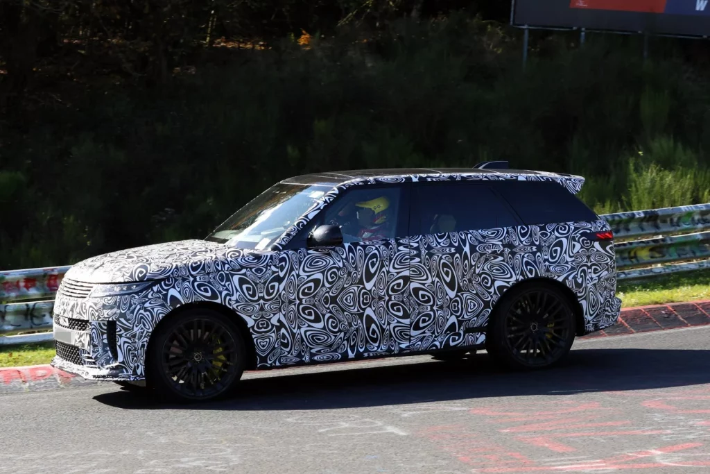 Range Rover Sport SV 2026 8 Motor16