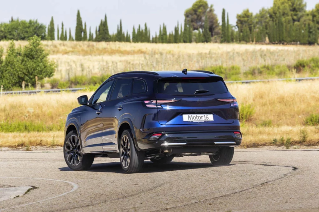 Prueba del Renault Espace esprit Alpine Full Hybrid. Una manera diferente de viajar 4 Motor16 Renault Espace 2025 30 Motor16