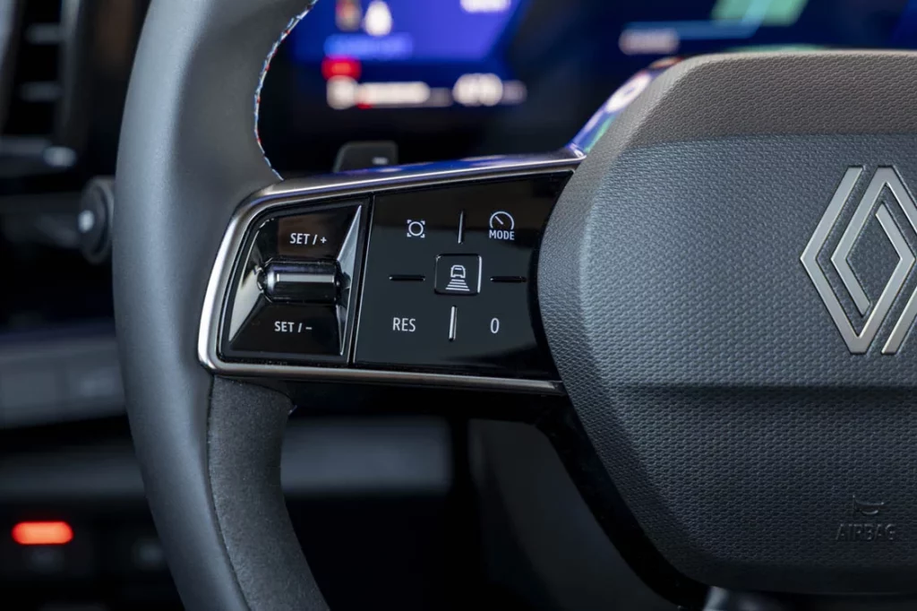 Prueba del Renault Espace esprit Alpine Full Hybrid. Una manera diferente de viajar 16 Motor16 Renault Espace 2025 9 Motor16