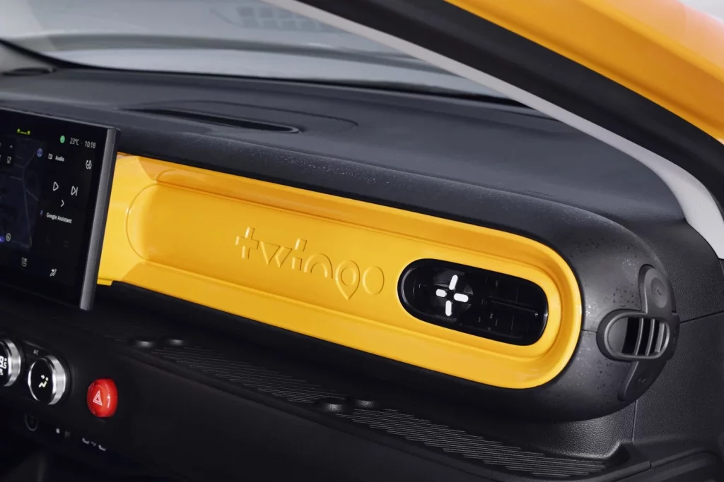 Nuevo Renault Twingo E-Tech: Vuelve el urbano por excelencia 22 Motor16 Renault Twingo E Tech 2026 22 Motor16