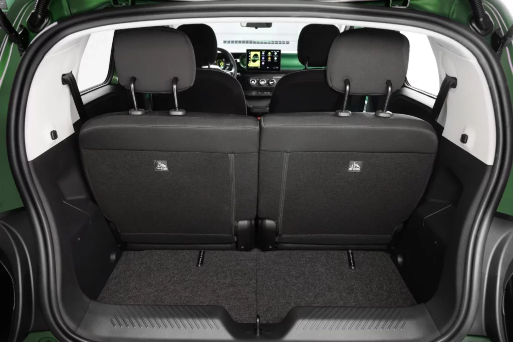 Nuevo Renault Twingo E-Tech: Vuelve el urbano por excelencia 48 Motor16 Renault Twingo E Tech 2026 45 Motor16