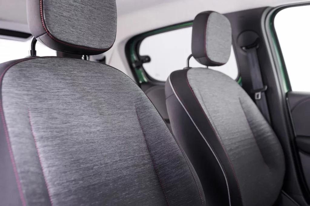 Nuevo Renault Twingo E-Tech: Vuelve el urbano por excelencia 51 Motor16 Renault Twingo E Tech 2026 48 Motor16