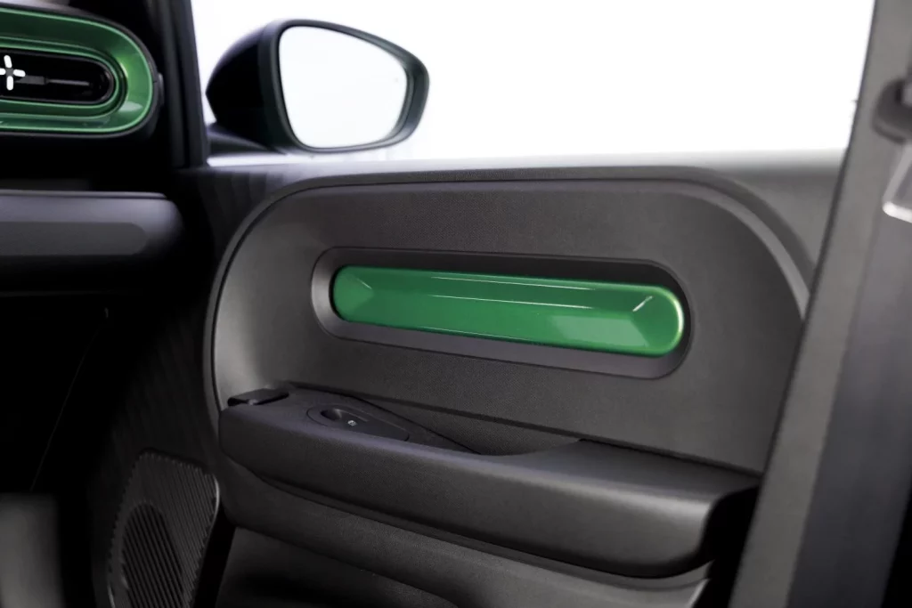 Nuevo Renault Twingo E-Tech: Vuelve el urbano por excelencia 57 Motor16 Renault Twingo E Tech 2026 54 Motor16