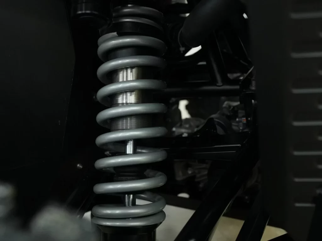 Scion 01: Toyota presenta su side-by-side híbrido de más de 300 CV