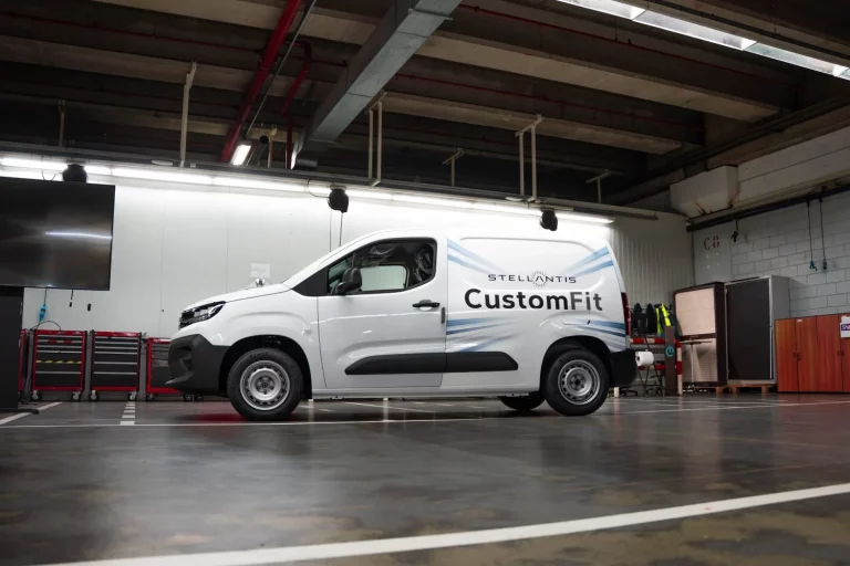 Soluciones a la carta para flotas y profesionales: Así es CustomFit de Stellantis Pro One