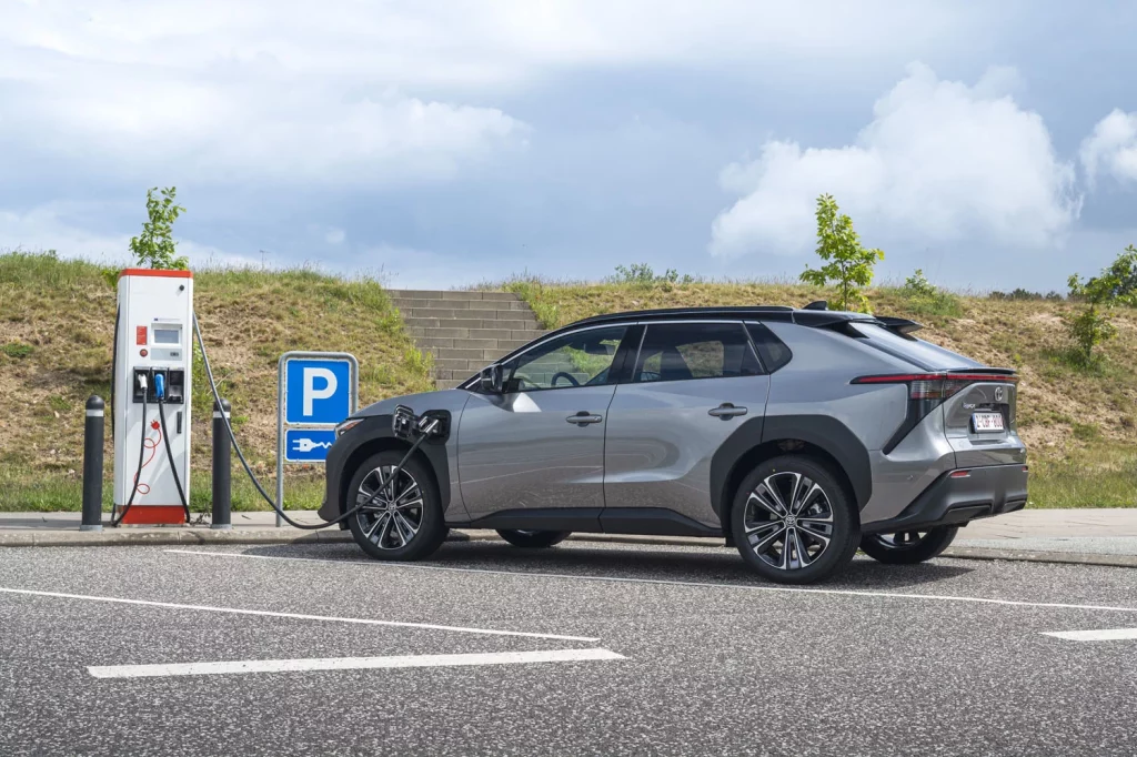 TOYOTA RELAX 3 Motor16