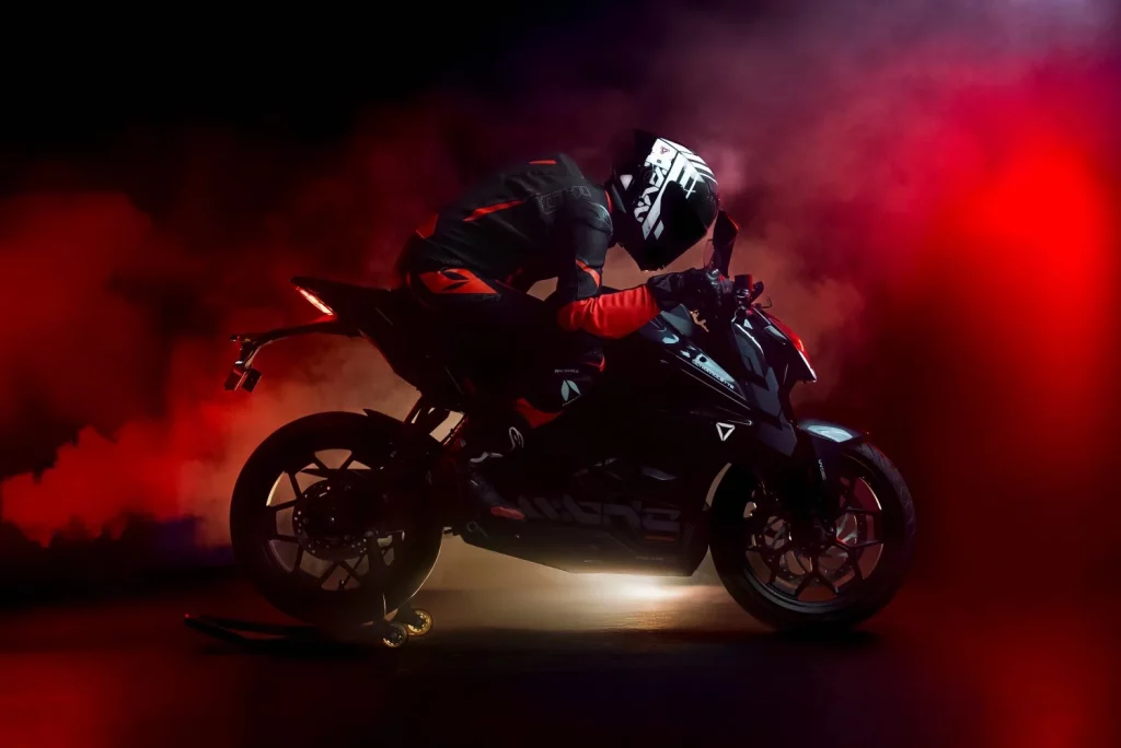 Ultraviolette ha presentado sus novedades en el EICMA, con la X-47 a la cabeza 25 Motor16 UV Crossfade 5 Motor16