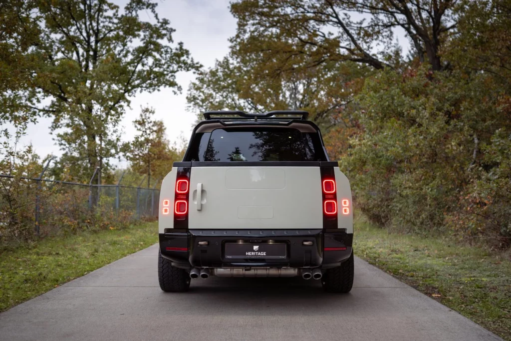 El Defender Pickup renace de la mano de Urban Automotive y Heritage Customs 14 Motor16 El Defender Pickup renace de la mano de Urban Automotive y Heritage Customs