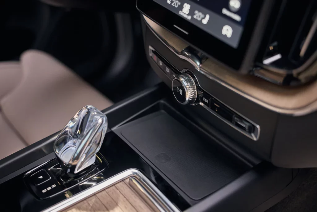 VOLVO XC60 Interior 132 Motor16