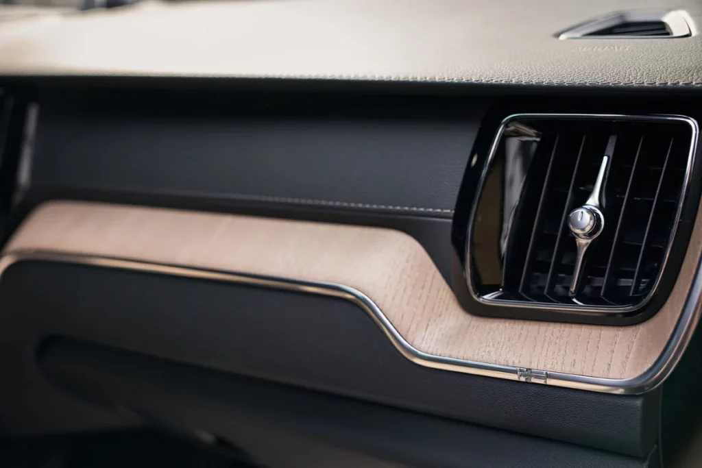 VOLVO XC60 Interior 146 Motor16