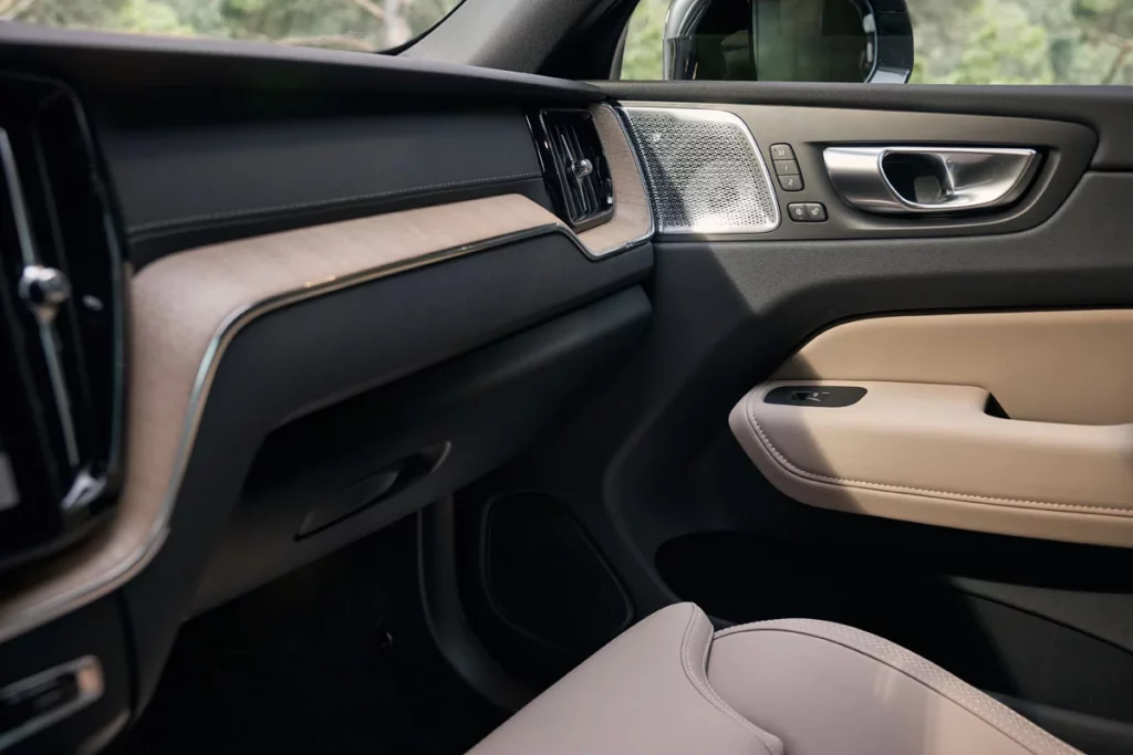 VOLVO XC60 Interior 178 VOLVO XC60 1 Motor16