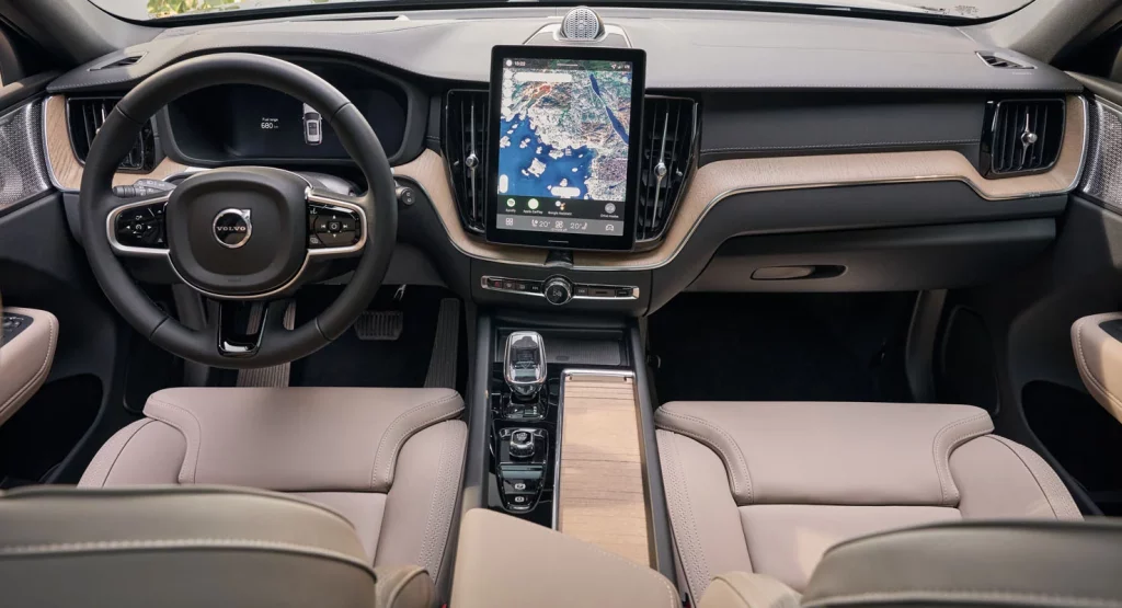 VOLVO XC60 Interior 268 Motor16