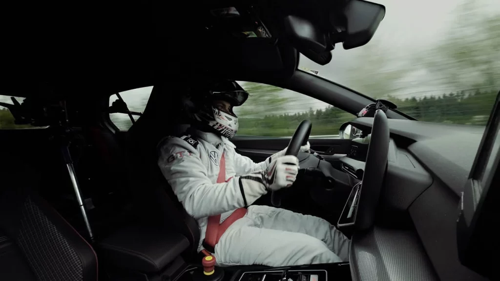 VW Golf GTI 50 aniversario 1 Motor16