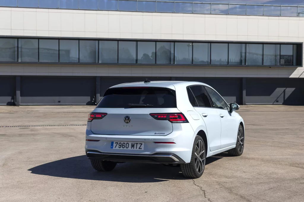 Las estrellas de la apuesta 0 emisiones de Volkswagen 15 Motor16 Volkswagen gama cero VW Golf 2 Motor16