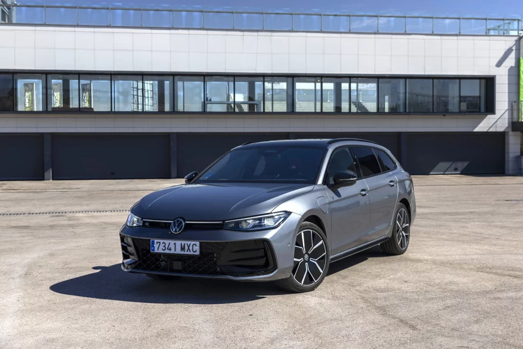 Las estrellas de la apuesta 0 emisiones de Volkswagen 10 Motor16 Volkswagen gama cero VW Passat 1 Motor16