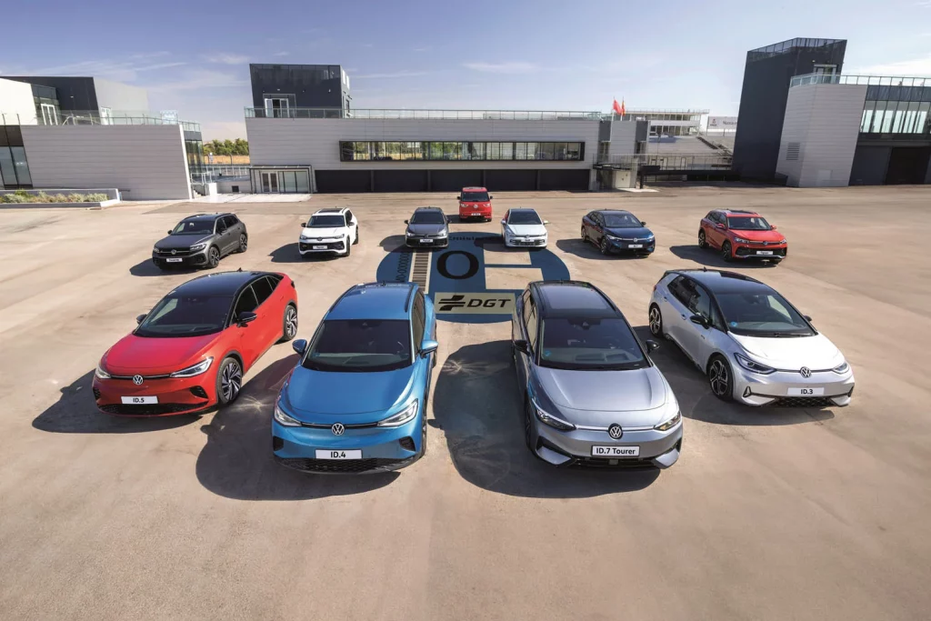 Las estrellas de la apuesta 0 emisiones de Volkswagen 34 Motor16 Volkswagen gama cero etiqueta Motor16