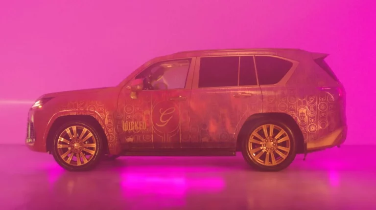 Lexus transforma la magia de «Wicked» en una experiencia sobre ruedas